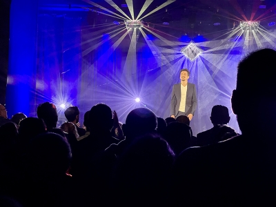 Spectacle d'Arnaud TSAM&Egrave;RE au COLBERT