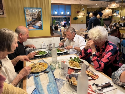 Pr&eacute;paration s&eacute;jour &agrave; Mad&egrave;re... au restaurant