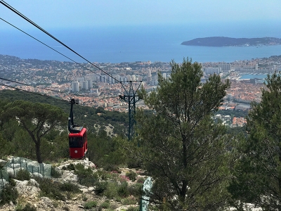 Toulon... de ses Montagnes &agrave; son littoral