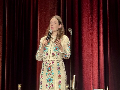 Rosa Bursztein fait son rodage au Th&eacute;&acirc;tre Colbert