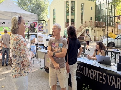 Matin&eacute;e au forum des associations de Flassans
