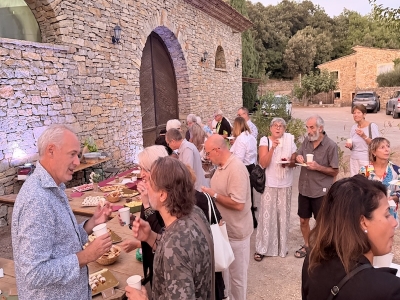 Premi&egrave;re soir&eacute;e Ap&eacute;ro/Concert dans le vignoble