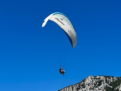 Parapente dans le Grand Canyon du Verdon